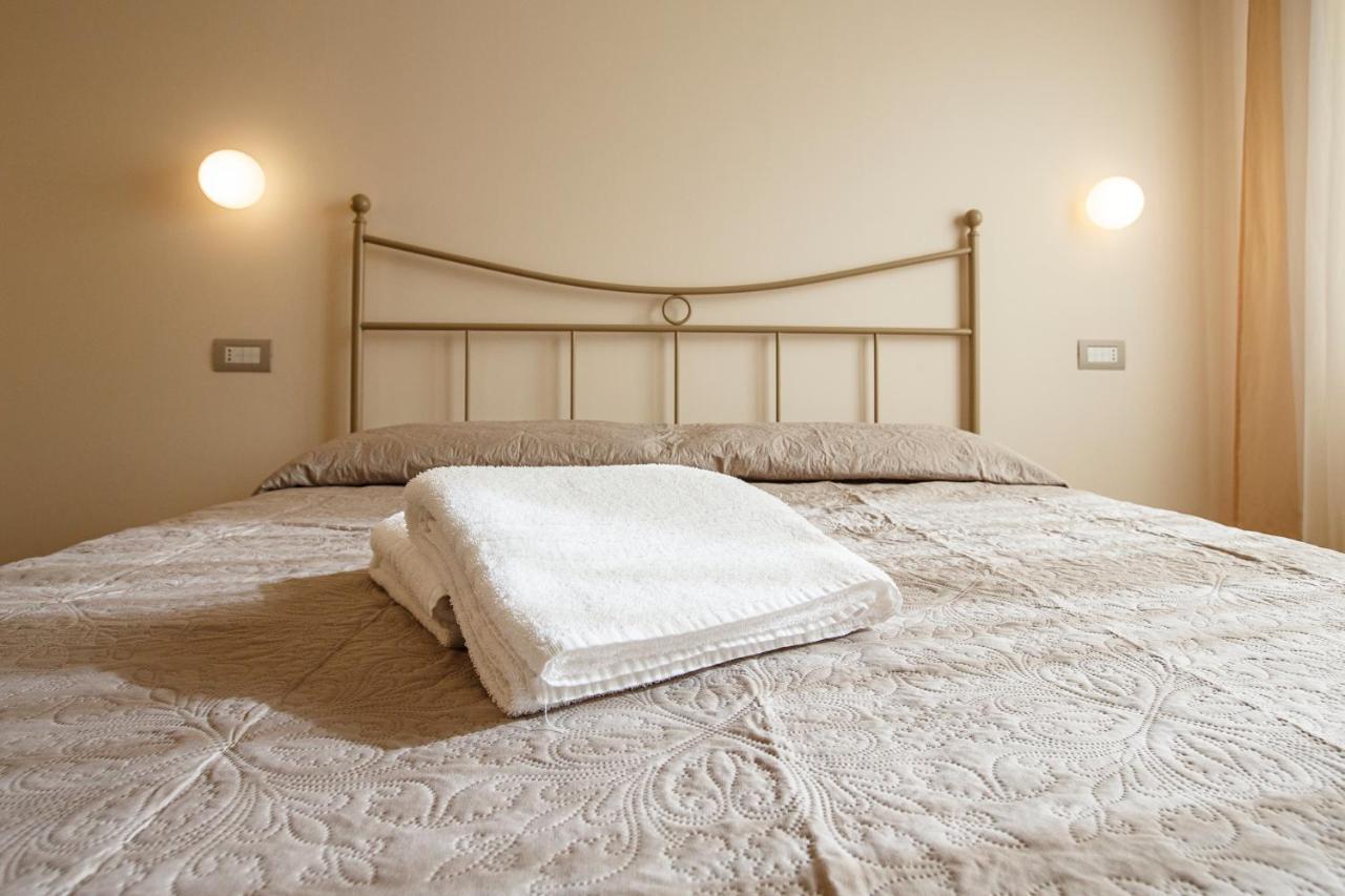A Casa Di Leo Hotel Асколи Пичено Екстериор снимка